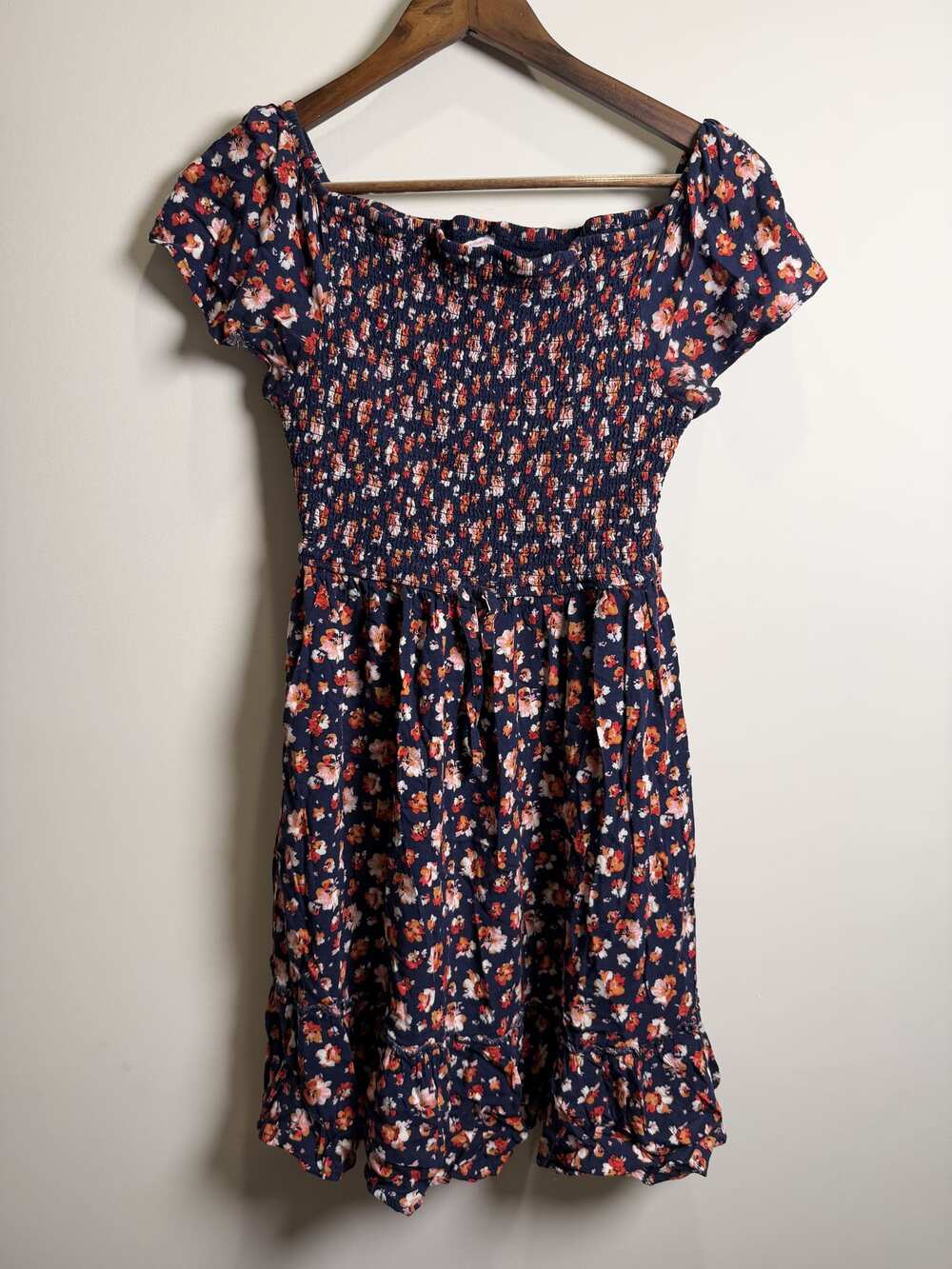 Womens Xhilaration Floral Smocked Short-Sleeve Dress with Tiered Skirt, Size L
